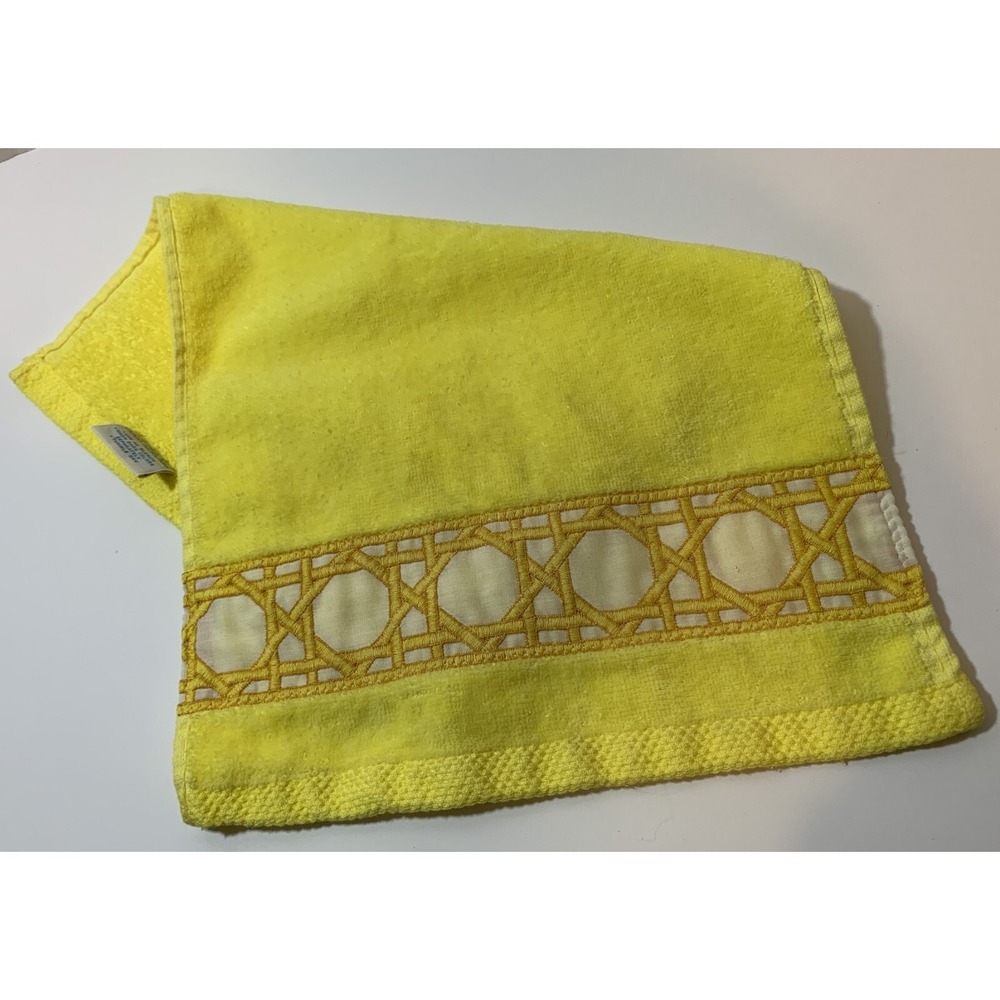 Vtg Springmaid Hand Towel Lemon Yellow Embroidered Lattice Border USA